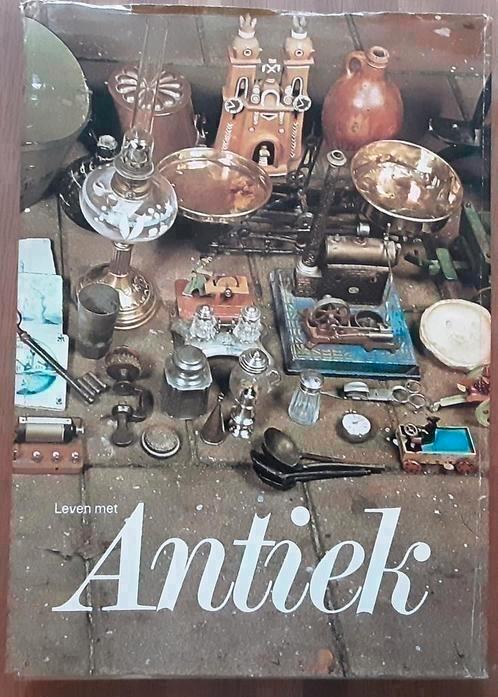 Leven met antiek - Noortje de Roy van Zuydewijn, Boeken, Overige Boeken, Gelezen, Ophalen of Verzenden