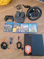 Playstation 4 500GB met controller, stuur, 4 games en kabels, S, 1 speler, Ophalen of Verzenden, Zo goed als nieuw
