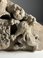 Limestone Coat of Arms, Ophalen, Zo goed als nieuw