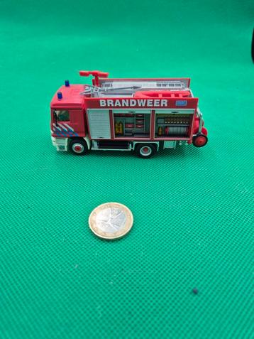 747 mercedes benz brandweer  beschikbaar voor biedingen