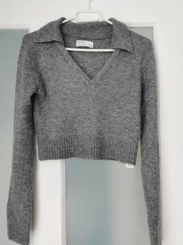 Bershka truitje beschikbaar voor biedingen