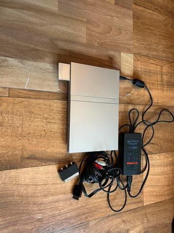 Playstation 2 zilver beschikbaar voor biedingen