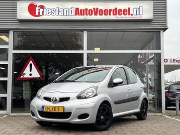Toyota Aygo 1.0-12V Comfort 5 drs / Nieuwe Banden / APK 11-2 beschikbaar voor biedingen