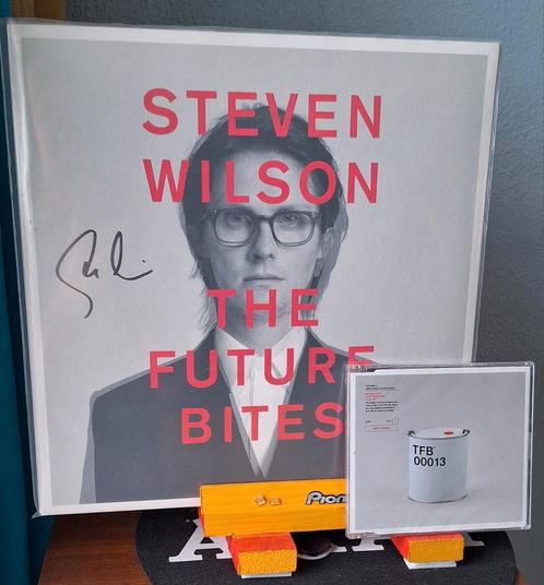 Steven Wilson - The Future Bites (Gesigneerd, Sealed) + CD, Cd's en Dvd's, Vinyl | Overige Vinyl, Nieuw in verpakking, 12 inch