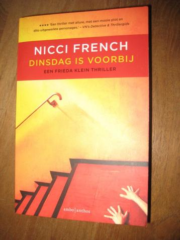 Nicci French - Dinsdag  beschikbaar voor biedingen
