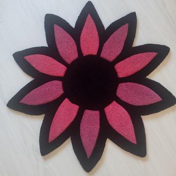 Bloem vloerkleed 85cm beschikbaar voor biedingen