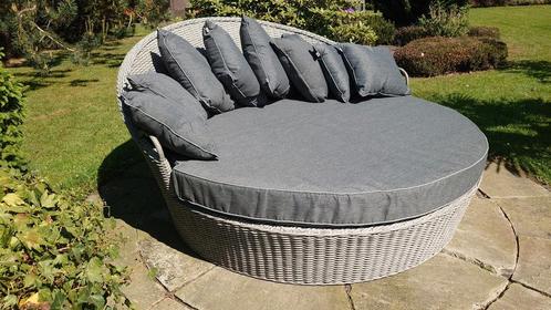 Zonne eiland . Super loungeset. XXL ligbed, Tuin en Terras, Tuinsets en Loungesets, Zo goed als nieuw, Ophalen