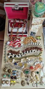 Lot antieke en vintage sieraden+5 sierad. kisten  in 1 koop, Verzenden, Overige materialen, Overige typen