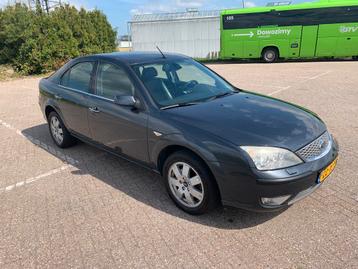 Ford Mondeo 1.8 16V  HB    2007 Grijs  179000 km  PLAATJE beschikbaar voor biedingen