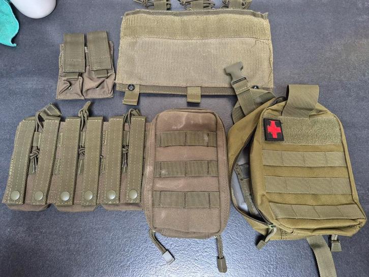 Condor Industries USA Pouch lot- M4/AR15/M16, 9mm admin Covo, Verzamelen, Militaria | Algemeen, Landmacht, Amerika, Ophalen of Verzenden