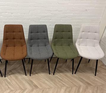 Magazijn Leegverkoop Eetstoelen Stof metaal zwart goedkoop beschikbaar voor biedingen