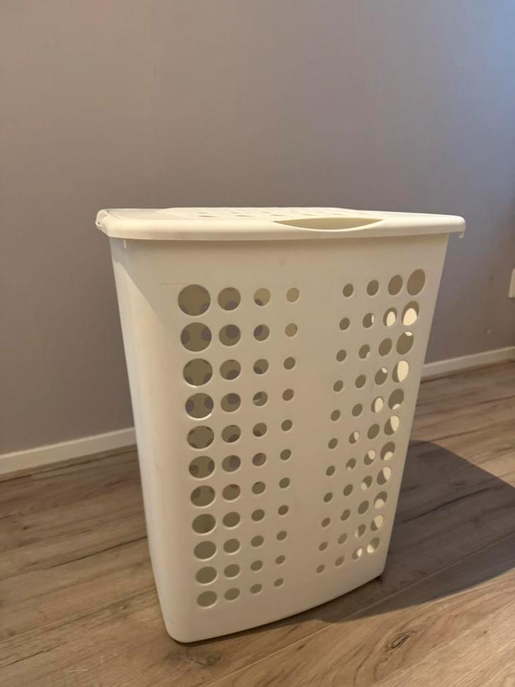 Curver wasmand, Huis en Inrichting, Badkamer | Badtextiel en Accessoires, Zo goed als nieuw, Wit, Ophalen