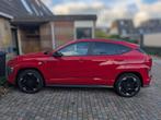 Hyundai Kona N line 2024 met 5889 km! Rood, 65,4 kWh, 217pk, Auto's, Hyundai, 34 min, USB, Leder en Stof, Origineel Nederlands