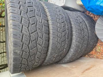 Toyo open country 22 inch banden beschikbaar voor biedingen
