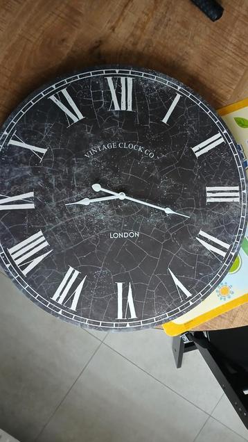 Vintage Wandklok 60cm Romeinse Cijfers beschikbaar voor biedingen