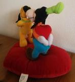 Goofy en Pluto op kussentje in hartvorm, Ophalen, Zo goed als nieuw