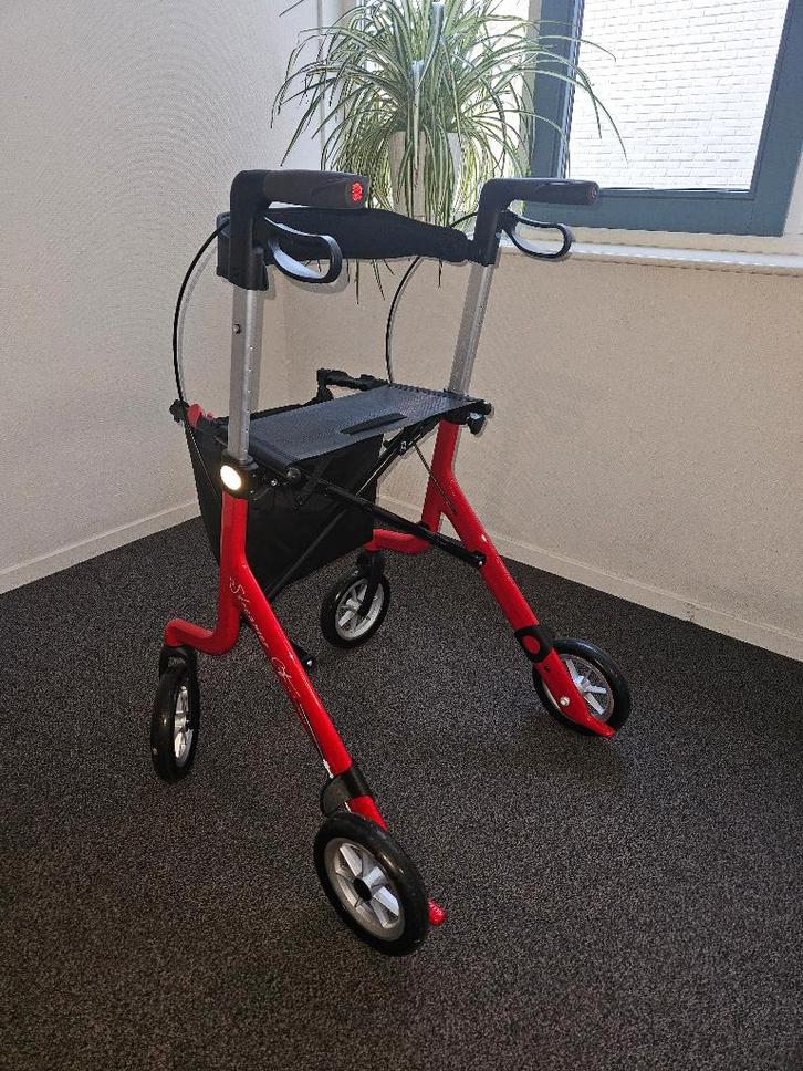 Rehasense Rollator Streamer Carbon, Diversen, Rollators, Nieuw, Lichtgewicht, Opvouwbaar, Ophalen of Verzenden
