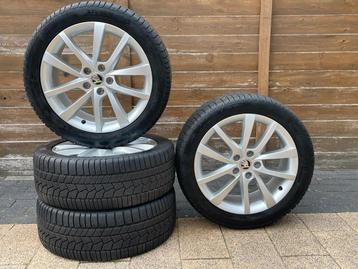 Skoda Superb 18 inch origineel velgen met winterbanden  beschikbaar voor biedingen