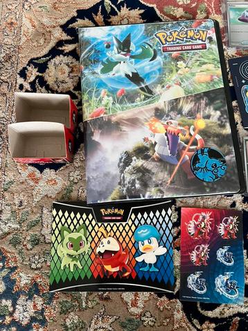 Hele verzameling pokemon kaarteh, en bewaar mappen beschikbaar voor biedingen