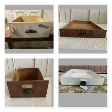 4x Brocante oude lades / 3x hout - 1x ijzer beschikbaar voor biedingen