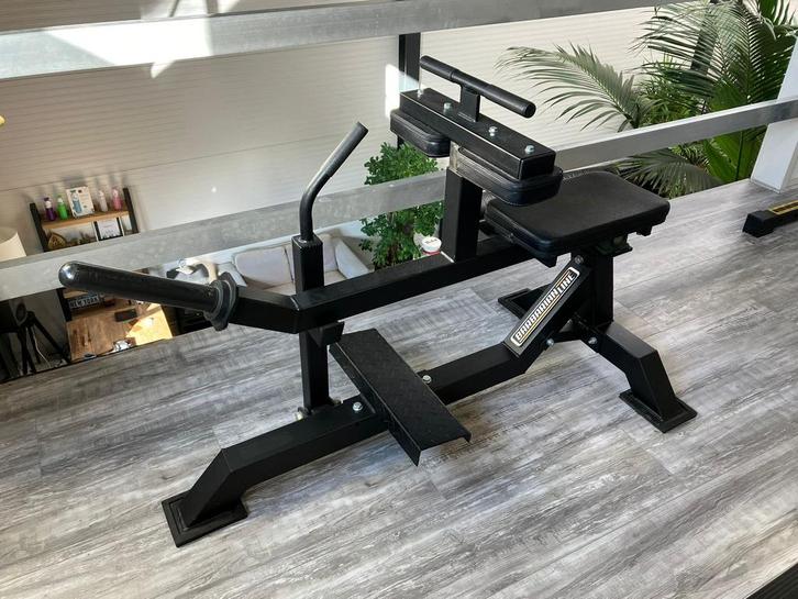 Barbarian Line Calf Machine – Zo Goed Als Nieuw, Sport en Fitness, Fitnessapparatuur, Zo goed als nieuw, Krachtstation, Ophalen