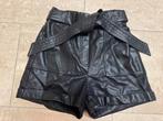 Ai&Ko lederlook korte broek maat 152, Ophalen of Verzenden, Zo goed als nieuw, Meisje, Broek