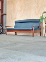 Vintage bank 3-zitter teak hout stof blouw jaren 50/60/70, Huis en Inrichting, Banken | Bankstellen, Ophalen, Hout, Gebruikt, 150 tot 200 cm