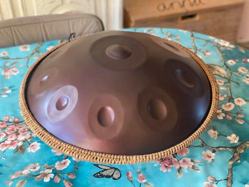 Unieke handpan in D mineur - Red Ember – afgestemd op 432 Hz, Muziek en Instrumenten, Percussie, Zo goed als nieuw, Melodische percussie
