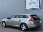 Volvo V60 2.0 T4 Summum Trekhaak/Leer/Navi/Climate., Voorwielaandrijving, Gebruikt, Euro 6, 1969 cc