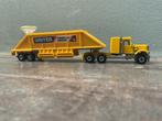 Hot wheels - GMC - Geel - Vrachtwagen- United Feed And Grain, Ophalen of Verzenden, Gebruikt, Bus of Vrachtwagen