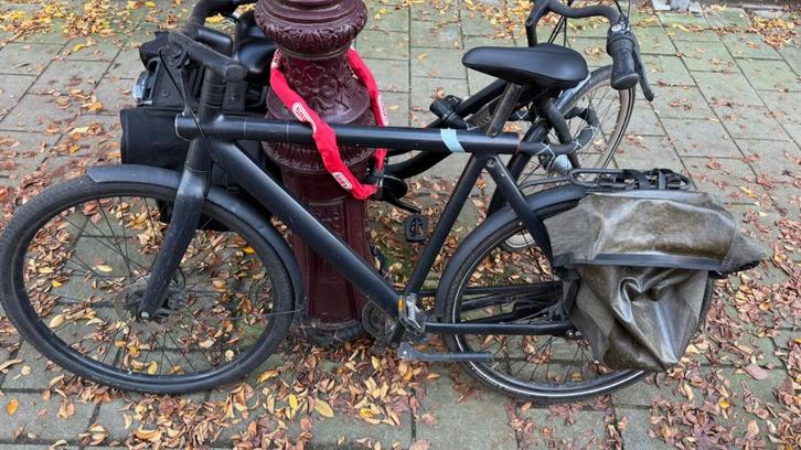 Vanmoof S3 (zwart), Fietsen en Brommers, Elektrische fietsen, Gebruikt, Vanmoof, 59 cm of meer, 50 km per accu of meer, Ophalen