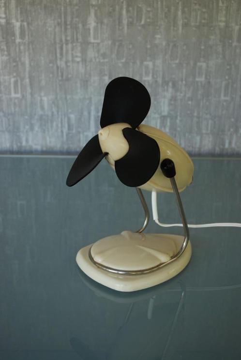 Wit Bakeliet Ventilator 1960's Vintage  " Spoetnik ", Antiek en Kunst, Curiosa en Brocante, Ophalen of Verzenden