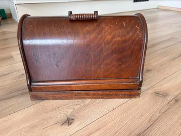 Singer naaimachine ong 100jr oud! beschikbaar voor biedingen