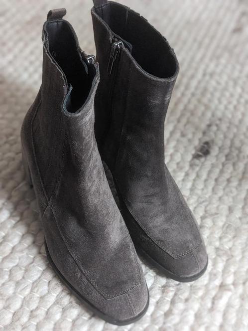 Suède laarsjes Stefano Lauran nieuw maat 37, Kleding | Dames, Schoenen, Nieuw, Bruin, Ophalen of Verzenden