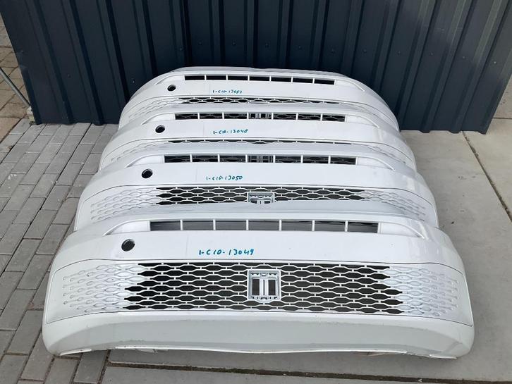 Wit Bumper Volkswagen CADDY 2k7 2K7807221A Voorbumper 21-25, Auto diversen, Tuning en Styling, Ophalen of Verzenden