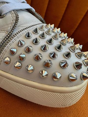 Christian Louboutin Louis Spikes sneakers Origineel  Maat 40 beschikbaar voor biedingen