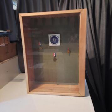 vitrine kast beschikbaar voor biedingen