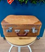 Vintage cognac kleurige koffer met sleutel, Sieraden, Tassen en Uiterlijk, Koffers, Ophalen of Verzenden, Zo goed als nieuw, Leer