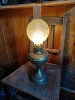 Omgebouwde olielamp., Huis en Inrichting, Lampen | Tafellampen, Ophalen of Verzenden, Minder dan 50 cm