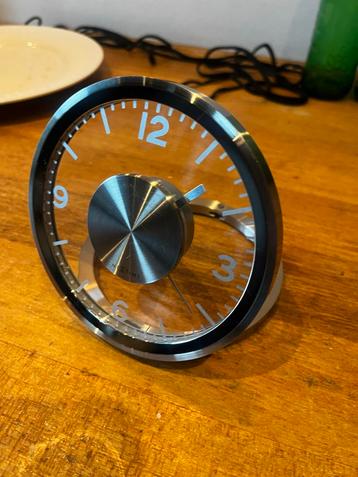 Nextime Analoge Tafelklok - Modern Design beschikbaar voor biedingen