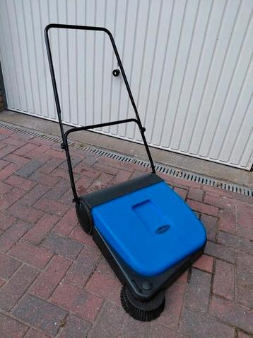 Veegmachine "Daaf65".  beschikbaar voor biedingen