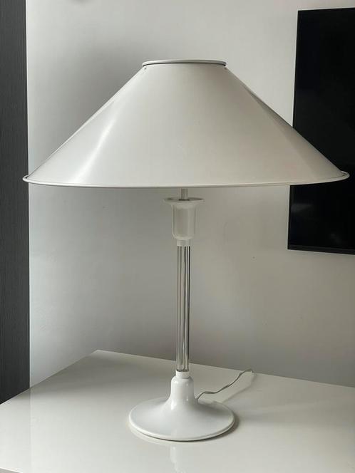 Vintage Ingo Maurer Plexola Tafellamp - Wit, Huis en Inrichting, Lampen | Tafellampen, Gebruikt, 50 tot 75 cm, Kunststof, Metaal