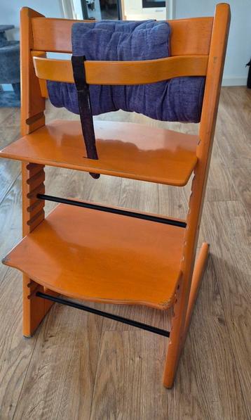 Stokke Tripp Trapp stoel met beugel en leertje beschikbaar voor biedingen