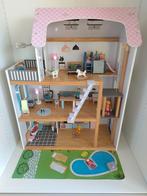 Mooi houten poppenhuis met zwembad en accessoires, Ophalen of Verzenden, Zo goed als nieuw, Poppenhuis
