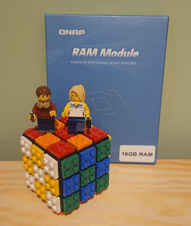 QNAP RAM-16GDR4A1-UD-2400 DDR4 Geheugen, Computers en Software, RAM geheugen, Nieuw, Desktop, 16 GB, DDR4, Ophalen of Verzenden