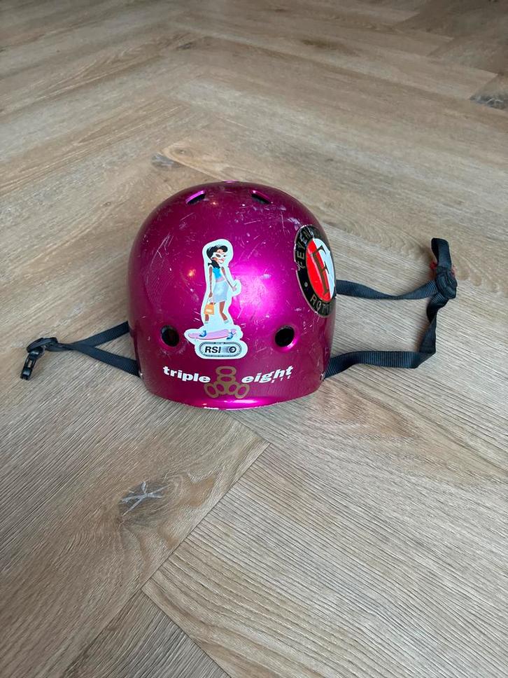 Triple Eight Roze Helm - Skate/Fiets, Fietsen en Brommers, Fietsaccessoires | Fietshelmen, Gebruikt, Meisje, S, Ophalen