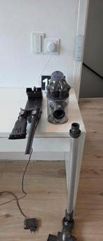 Dyson DC45 stofzuiger met accessoires, Ophalen of Verzenden, Gebruikt, Reservoir, Kruimeldief
