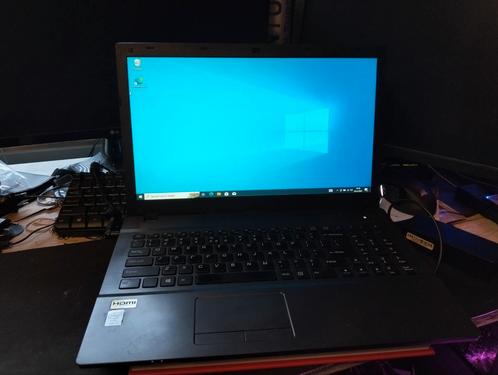Bto w550su, Computers en Software, Windows Laptops, Gebruikt, 15 inch, SSD, 2 tot 3 Ghz, 8 GB, Qwerty, Ophalen