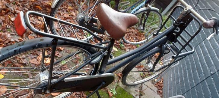 1 x een heer en 4 x een damesfiets, Fietsen en Brommers, Fietsen | Dames | Damesfietsen, Gebruikt, Batavus, (Extra) lage instap