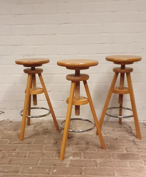 barkruk  kruk, Huis en Inrichting, Barkrukken, Gebruikt, 60 tot 90 cm, Hout, Metaal, 1 kruk, In hoogte verstelbaar, Ophalen
